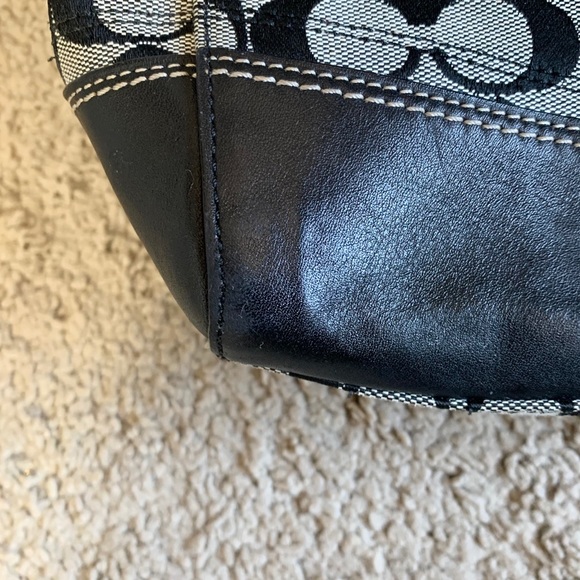 Authentic Coach Handbag - Picture 10 of 12